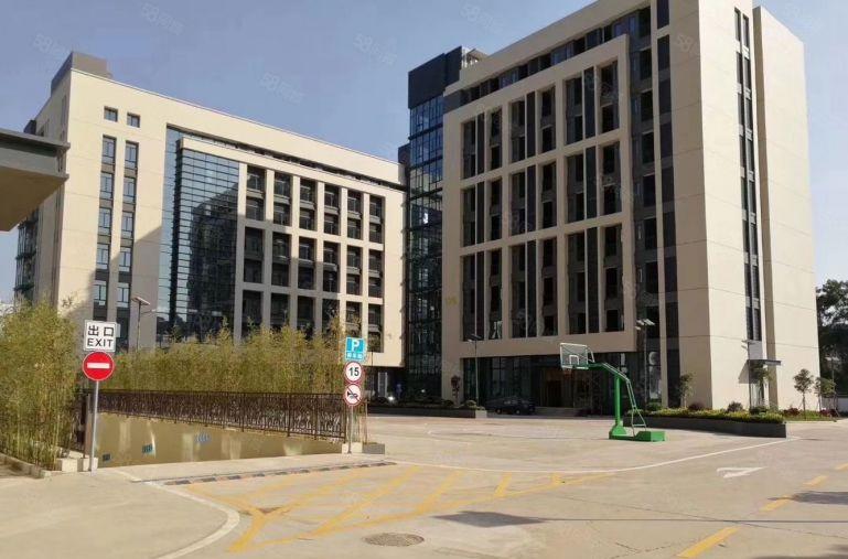 光明宏发工业园新出原房东楼上带装修2000平方厂房出租