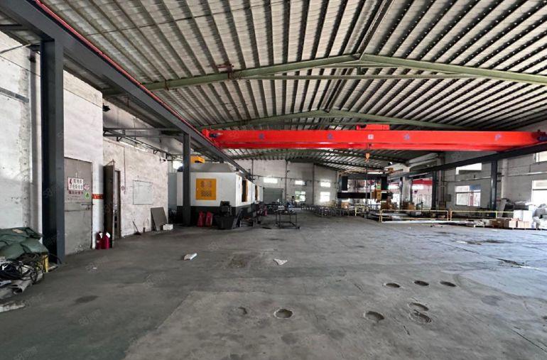 公明上村原房东钢构厂房1600平，空地大，可分租