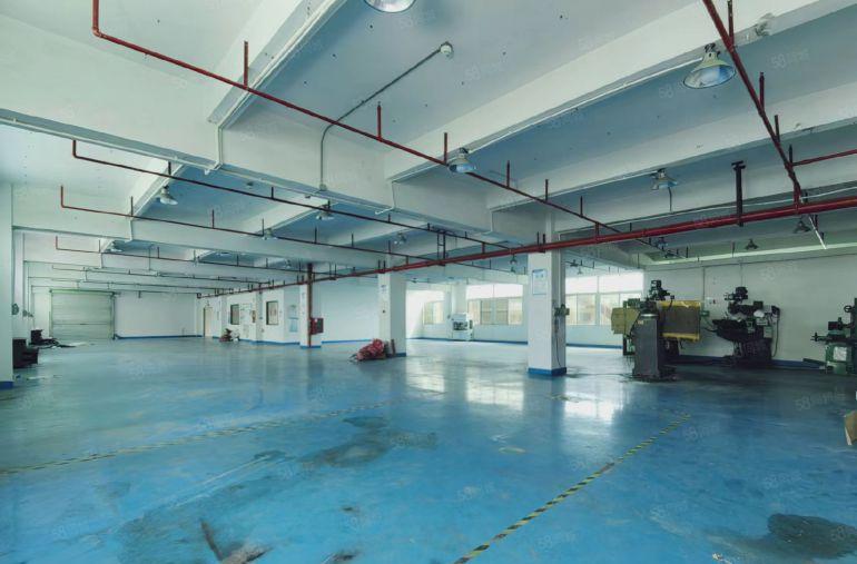 公明根玉路旁实际面积出租（900平重工业厂房，一整层格局好）