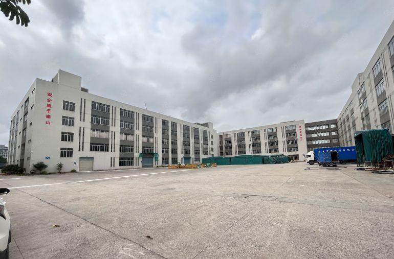 深圳市光明区高新产业园 单层面积3600平 空地大 合同期长