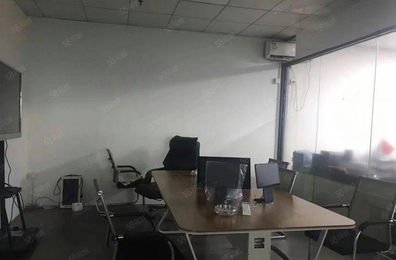 公明原房东厂房出租1550平3吨货梯，带消防喷淋，好招工