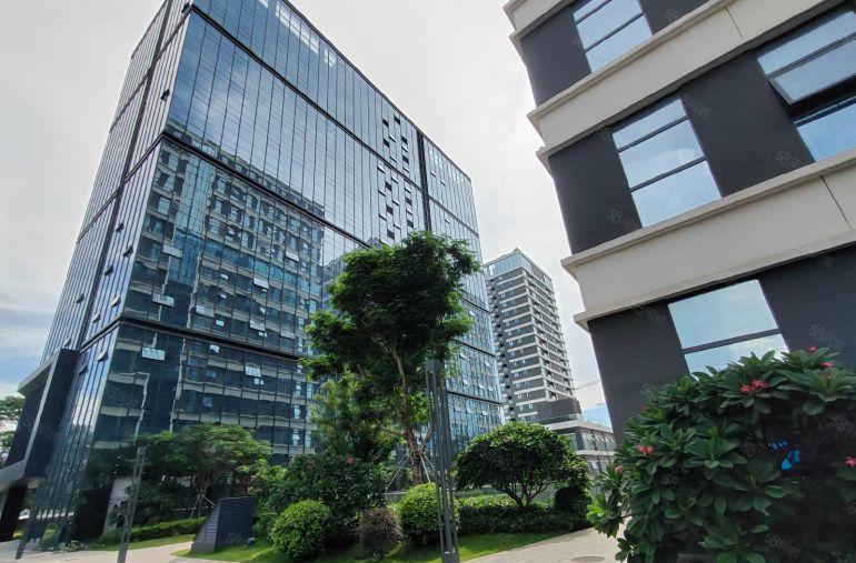 免租6个月光明地铁口研发厂房租20元享受政府补贴