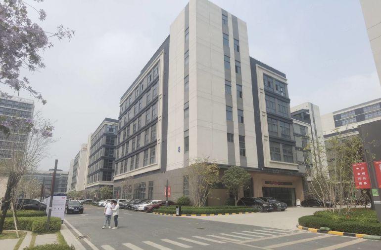 光明地铁口低价开发商直租厂房出租500平起分租