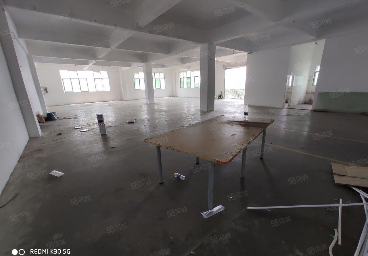 光明区龙大高速出口楼村广场附近楼上380800小户型厂房出
