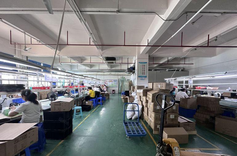 公明将石新出1100平精装厂房，拎包入驻，好招工，3吨货梯