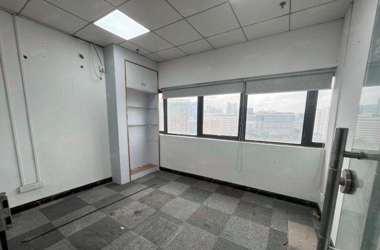 公明附近新出楼上带豪华装修330平厂房出租水电齐全