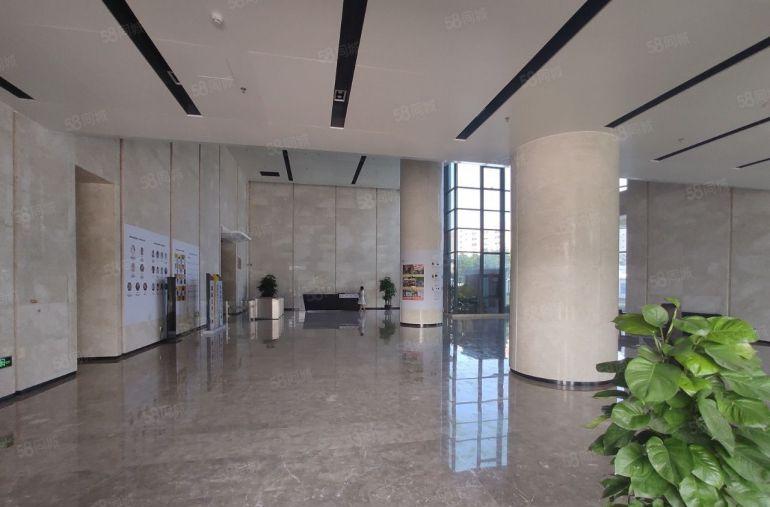 地铁口光明甲级写字楼研发生产，免租长可达半年