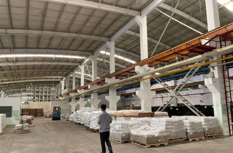 层高9米钢构30000平位于光明龙大高速口，出门国道旁边地铁