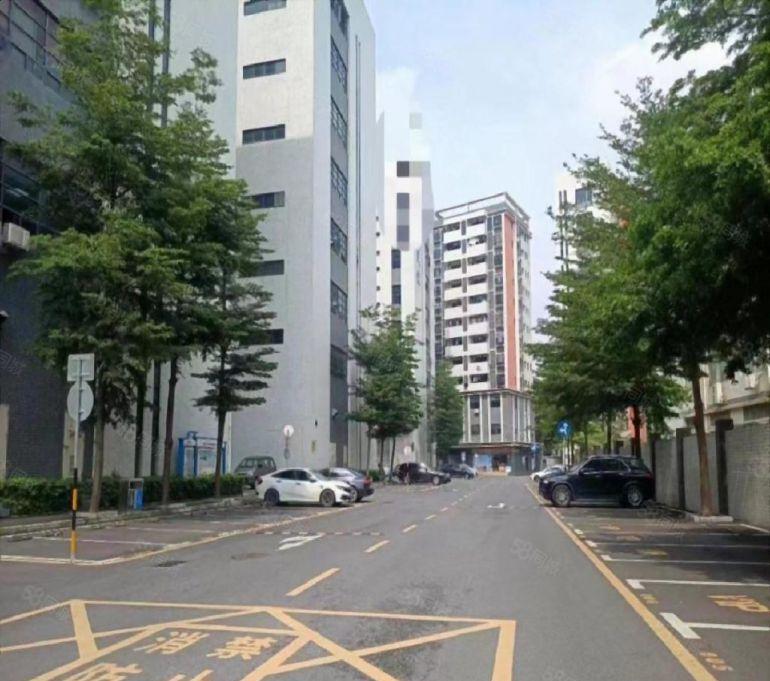 光明将石原房东厂房精装1600平整层，近高速口，带卸货平台