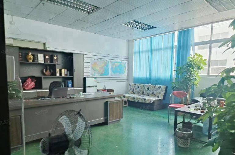 光明公明楼村地铁站附近厂房（2700平带消防喷浴，两边货梯）