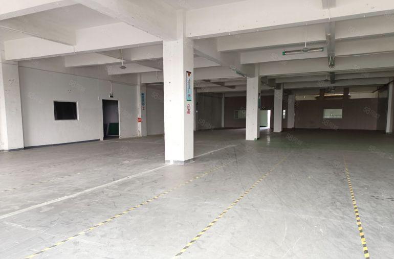 2000平整层光明地铁口附近精装修原房东红本重工业厂房出租