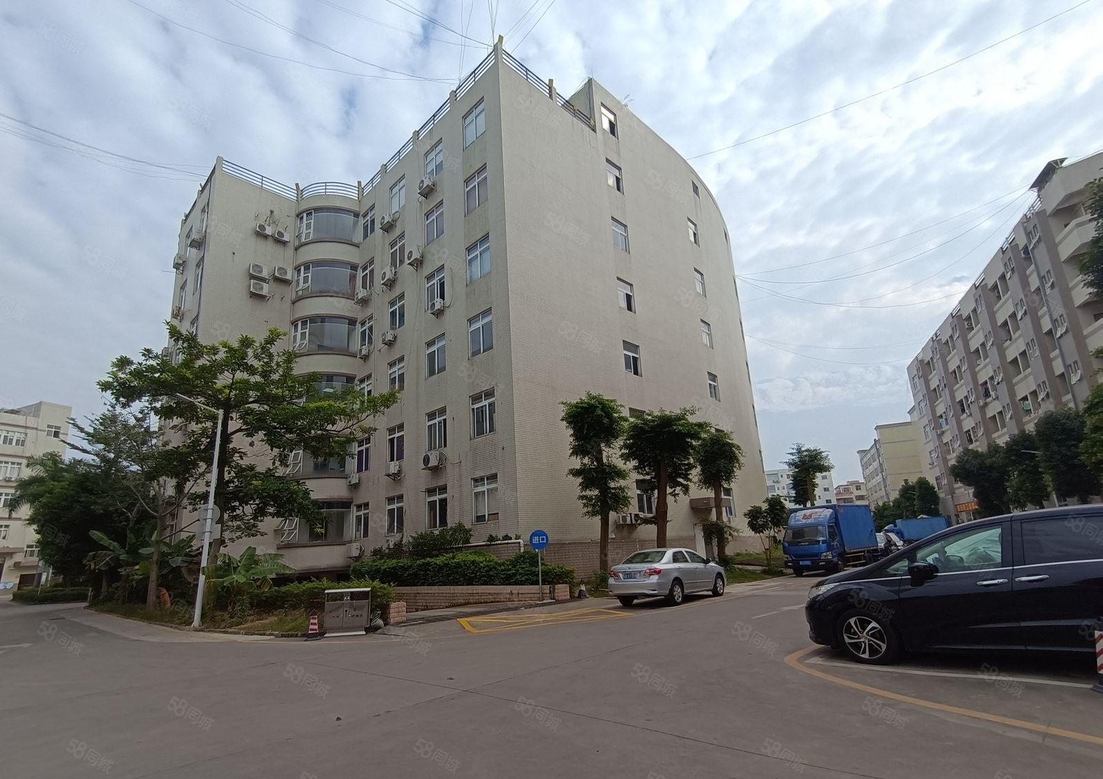 该工业园8000平低价200平起分免停车费一楼厂房仓库出租