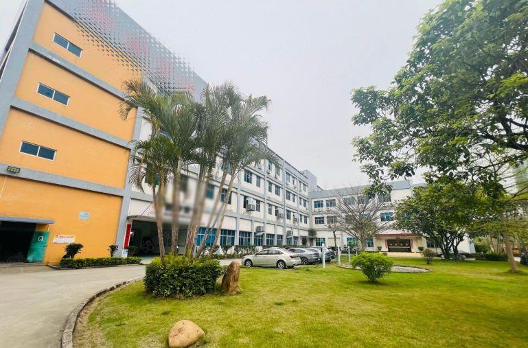 光明凤凰城地铁口附近16000平方独院原房东红本厂房出租可分