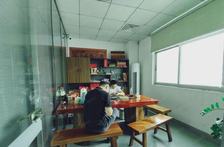 公明李松朗钢构出租1350平带精装办公室，中间无柱使用率高