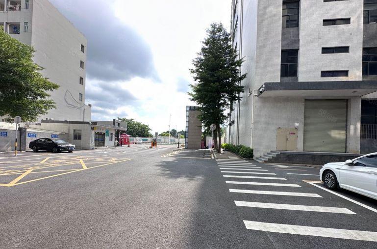 光明凤凰城一楼厂房2000平厂房出租可分租300平起仓库出租