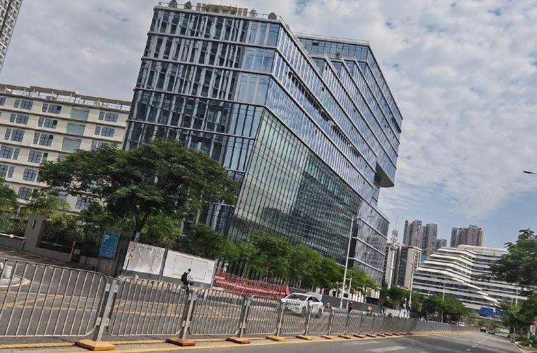 光明厂房全新带红本厂房工业上楼，光明可申请房租补贴工业园