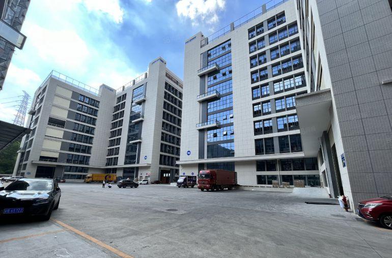 光明地铁口原房东1000平方低价办公室仓库厂房出租大小可分租