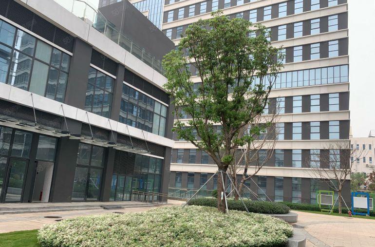 光明区原房东高端研发生产创意园厂房单层面积1400平起租