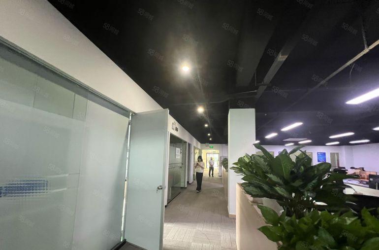 光明甲子塘精装修办公室3楼整层2400平米水电齐全