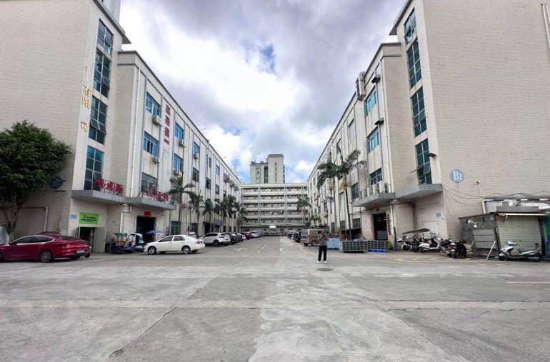 光明马山头工业区厂房一楼1500平楼上3500平厂房出租