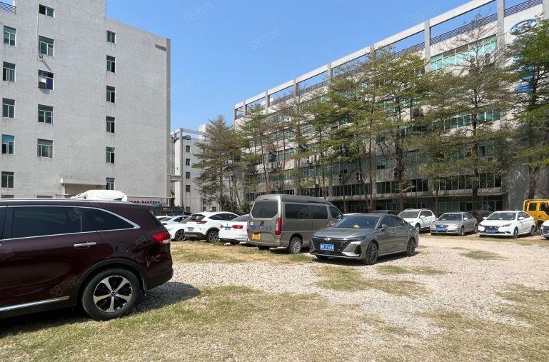 松柏路主路边原房东红本园区楼上精装1800平厂房，大小可分