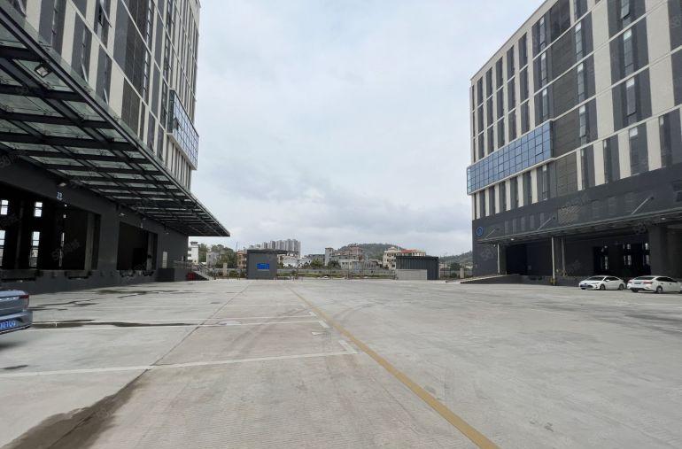 免租4个月光明国企地铁口红本厂房出租685平可申请补贴20元