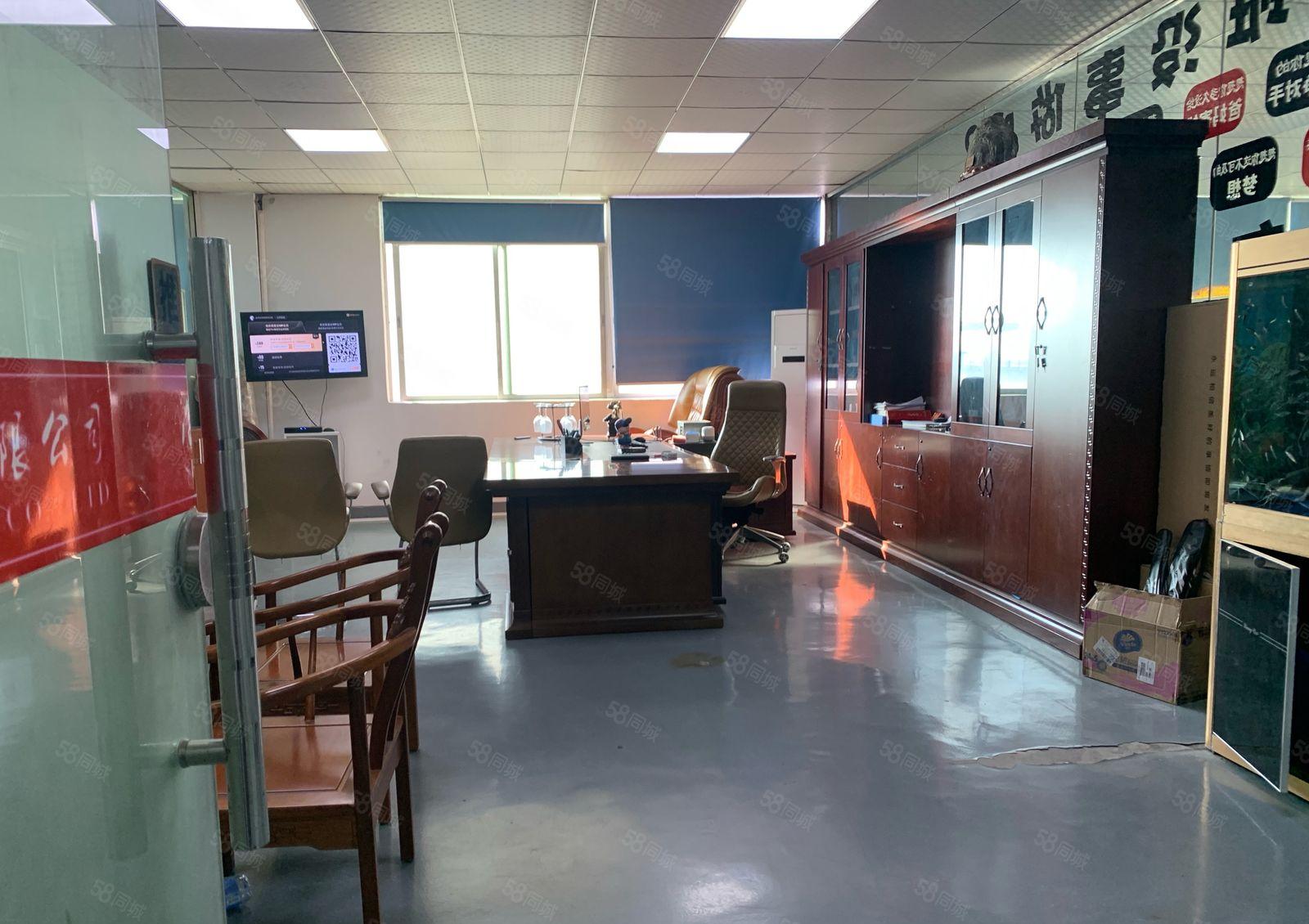 公明大型园区楼上整层2000平方 园区形象好 带现成装修