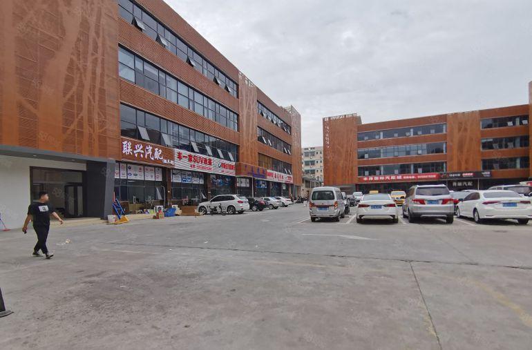 坪山南坪快速入口旁2000平带喷淋一楼厂房出租现成办公室