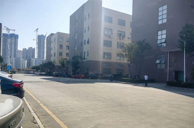 坪山138大工业园区原房东红本3楼500平带装修水电齐可分租