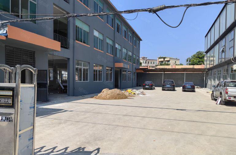 坪山碧岭南坪快速旁小独院2000平厂房低价出租形象好，马路边