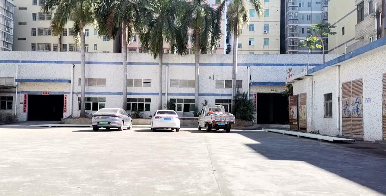 深圳坪山单一层独院厂房3000平方米，高度8米有行车，空地大