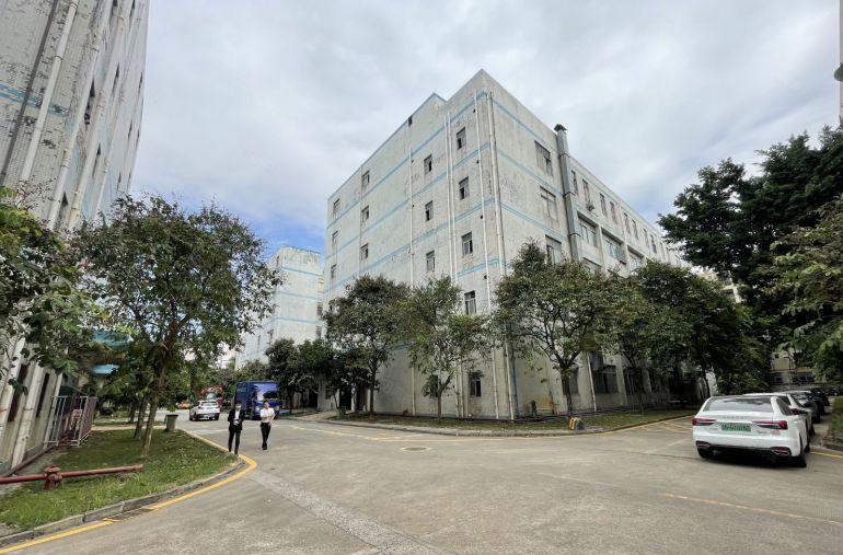 坪山石井地铁站旁工业园1000平精装修办公室厂房仓库低价出租