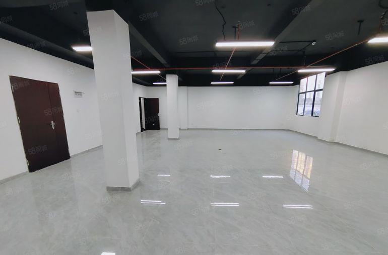 坪山大工业区地铁口原房东楼上实际面积1000平红本厂房出租