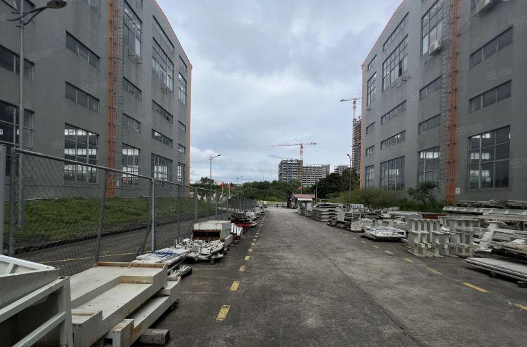 坪山原房东高13米钢构厂房16000平仓库出租带红本实际面积