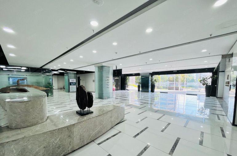 坪山地铁站附近二楼1600平10万级无尘车间厂房出租免转让费