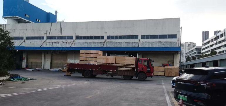 深圳坪山15000平方米仓库出租，层高12米，可以分租