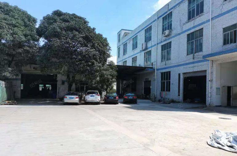 特价16元坪山广场地铁口2楼小厂房仓库出租500平带精装办公