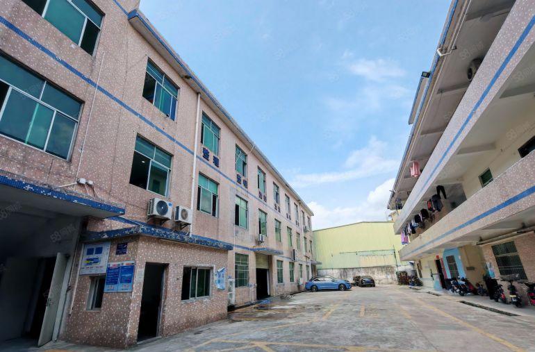 免租期3个月坪山中心双地铁口标准小院子13元位置好合同期长