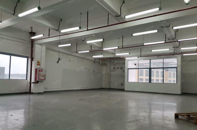 深圳市坪山区带装修500平米红本厂房出租，装修完好，水电齐全