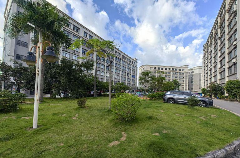 坪山大工业区原房东科技园3楼1000平带装修办公仓库厂房出租