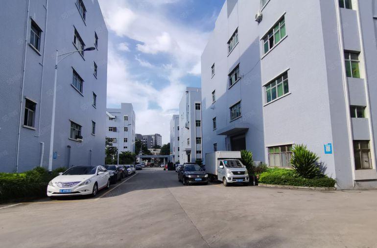 地铁站附近坪山红本工业园区厂房一楼仓库出租转租可分租空地大