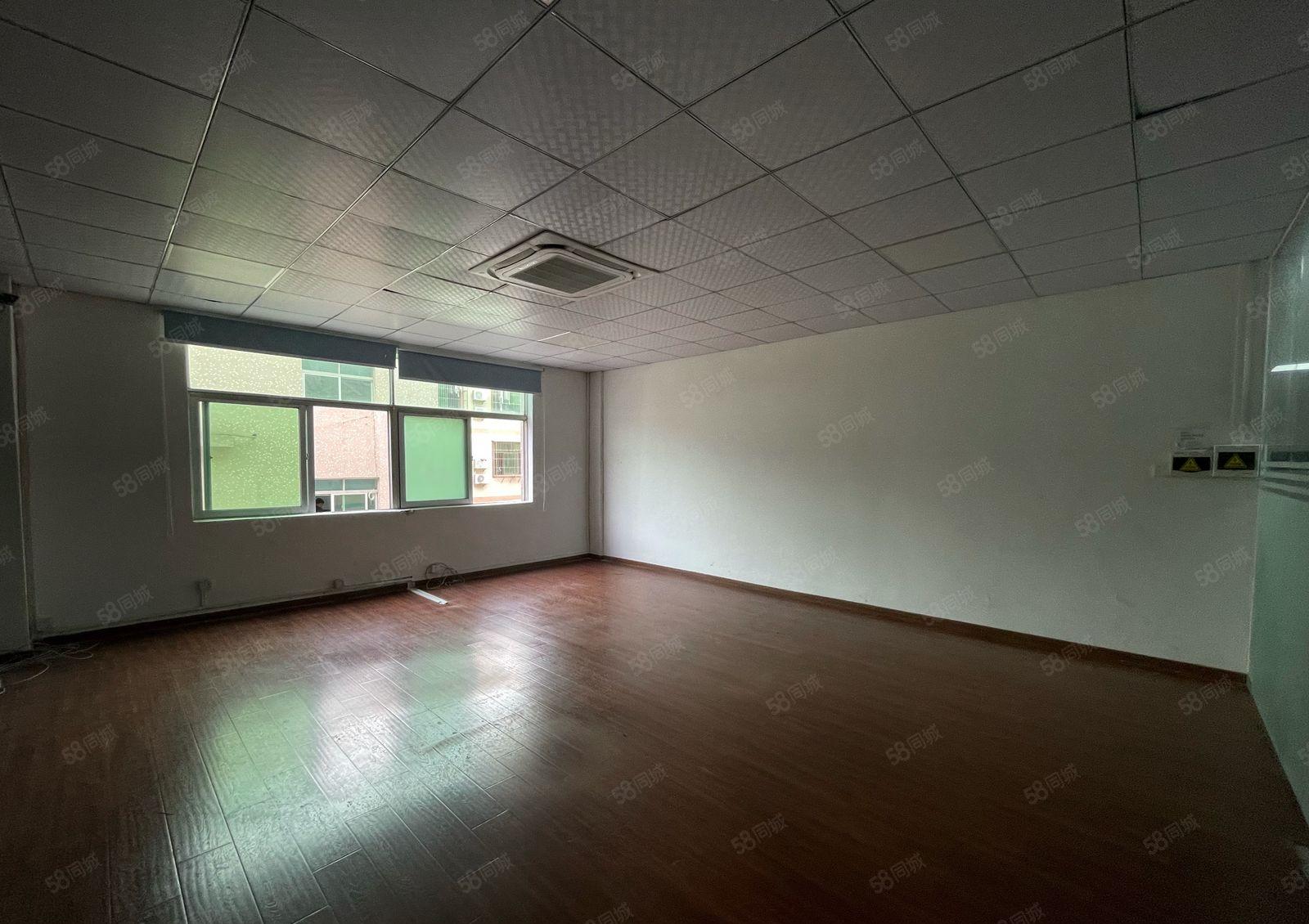 坑梓秀新新出1000平精装修厂房出租整层现成水电领包即可入驻