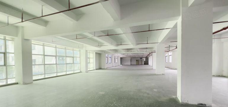 坪山坑梓红本工业园楼上2400平方带精装修办公室厂房仓库出租