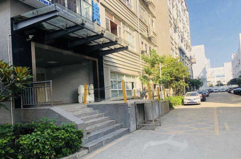 坪山坑梓地铁站附近新空出3楼1000平带装修办公仓库厂房出租