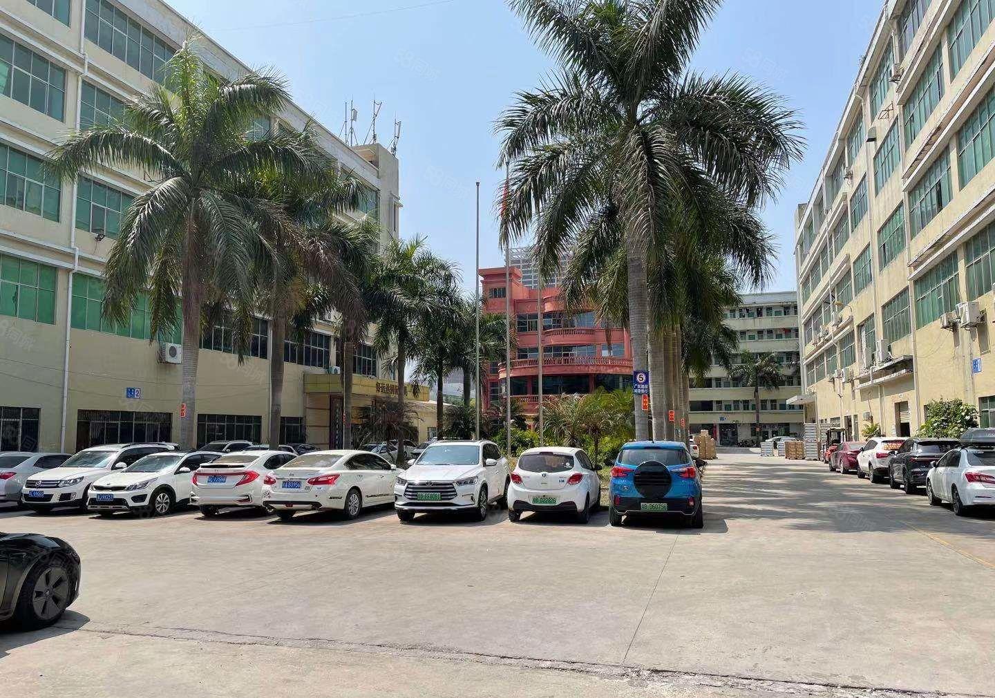 坪山大工业区地铁口原房东红本厂房出租15层可分租实际面积租