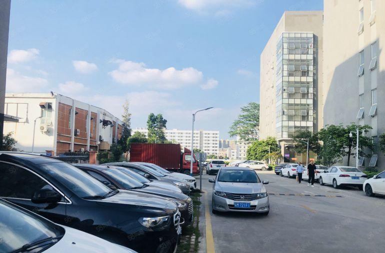 坪山坑梓地铁站附近新空出3楼1000平带装修办公仓库厂房出租