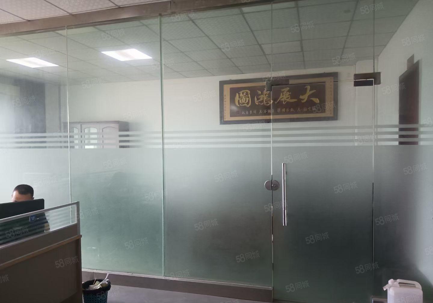 坪山深汕路旁二楼厂房1000平出租，带精装修