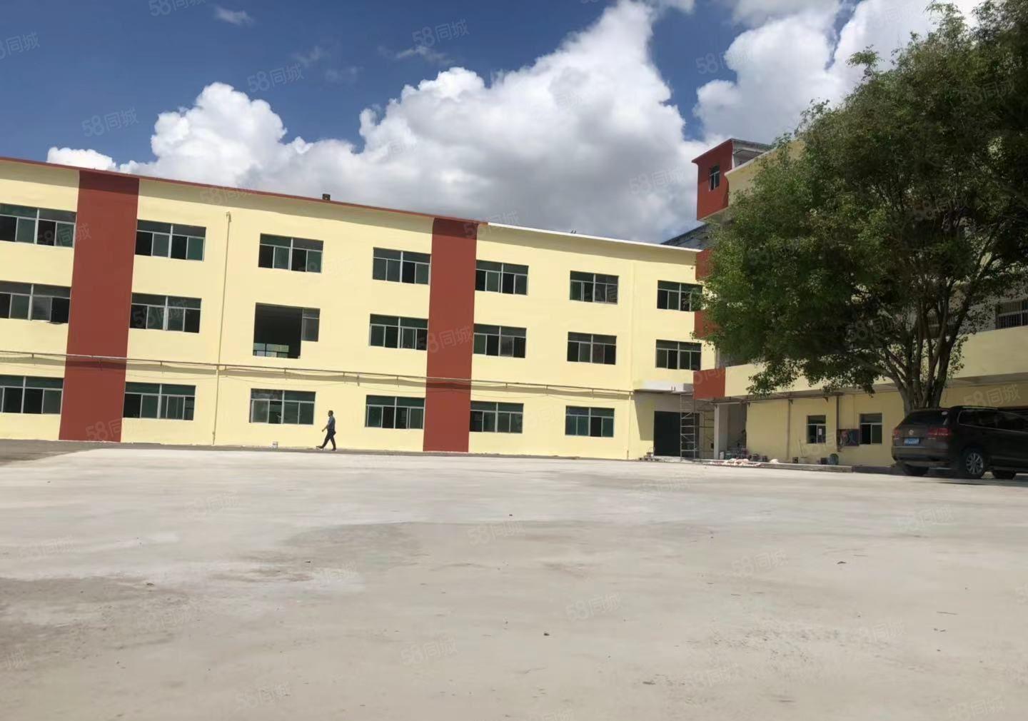 坪山区坑梓丹梓大道边新出一套独院厂房8933平米可以分租