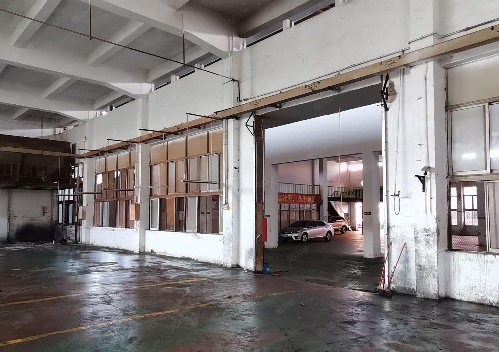 可分高度11米有牛角坪山坑梓秀新新梓路附近园区一楼1500平