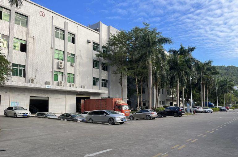 坑梓龙田街道一二楼各1000平现成装修办公室仓库厂房出租